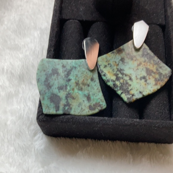 Kendra Scott Astoria African Turquoise Earrings - Picture 5 of 9